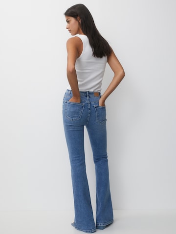 Pull&Bear Flared Jeans i blå