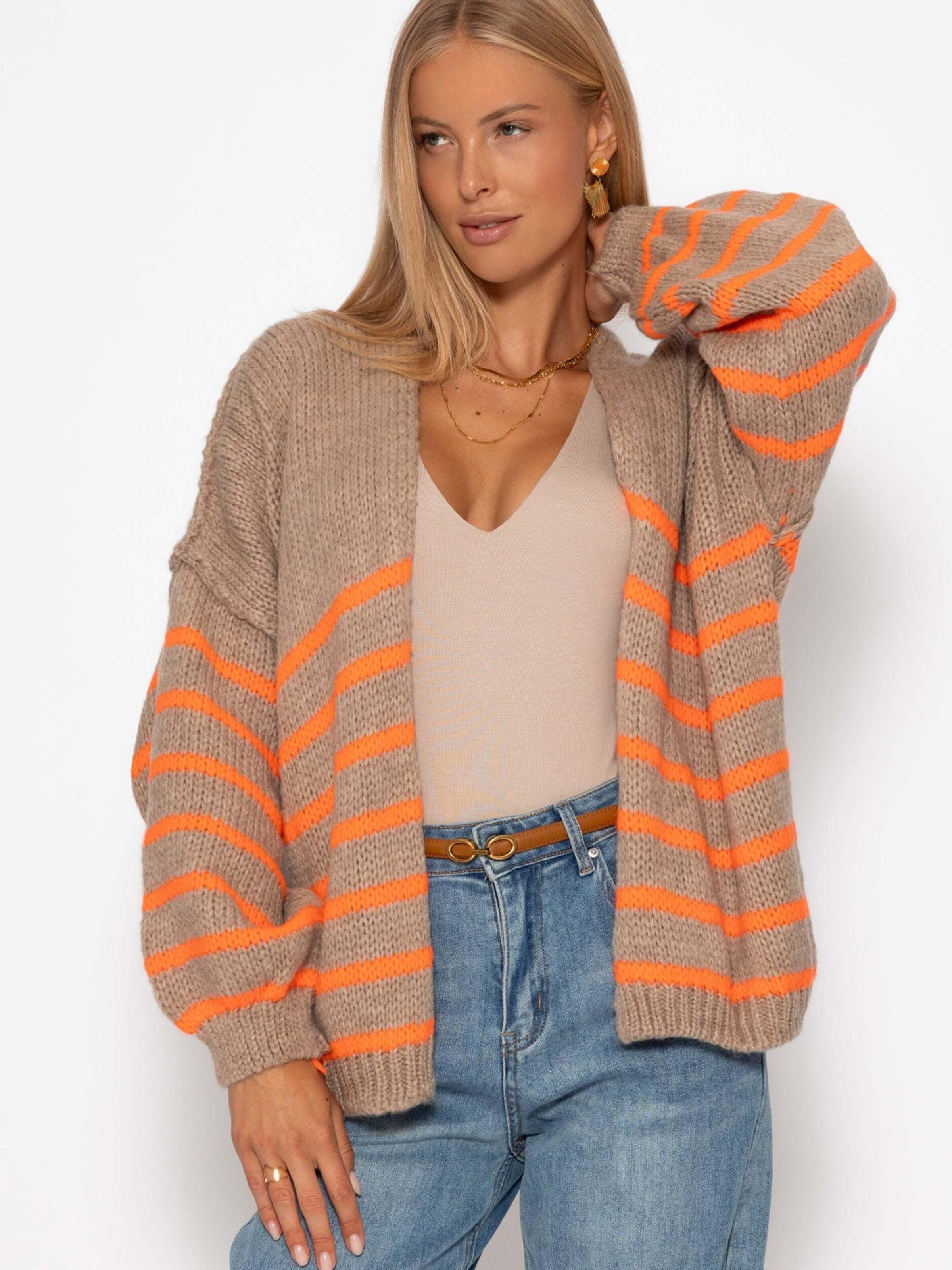 SASSYCLASSY Oversizestrickjacke‌‌ in Beige: Vorderseite