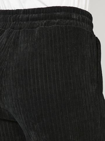 Regular Pantalon KOROSHI en noir