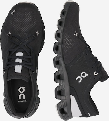 Scarpa da corsa 'CloudX3' di On in nero