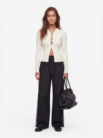 SNOBARIA Shirt in White