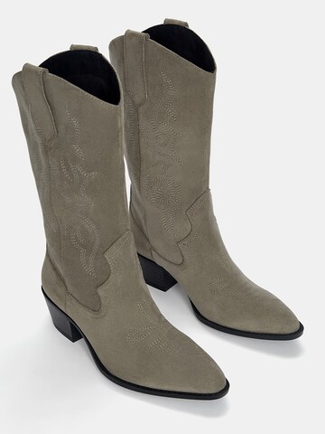 Pull&Bear Cowboystiefel in Braun