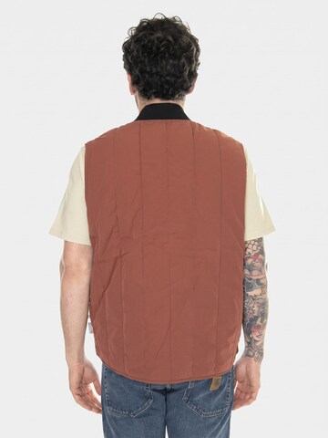 Gilet 'Quilted Vest Nin Mahogany' di DICKIES in rosso