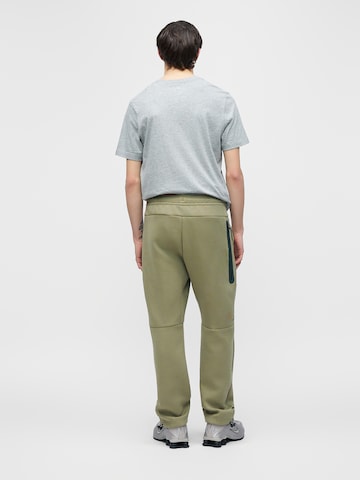 Nike Sportswear Loosefit Broek 'TECH FLC' in Groen