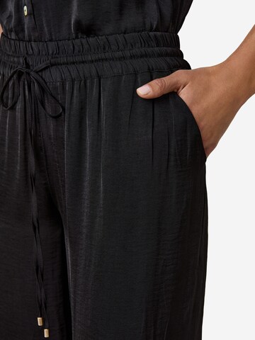 Pantaloncini da pigiama di ETAM in nero