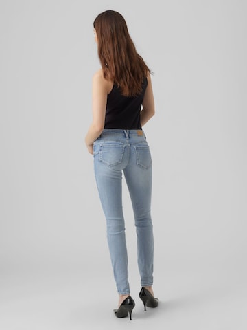 VERO MODA Skinny Jeans 'ROBYN' i blå