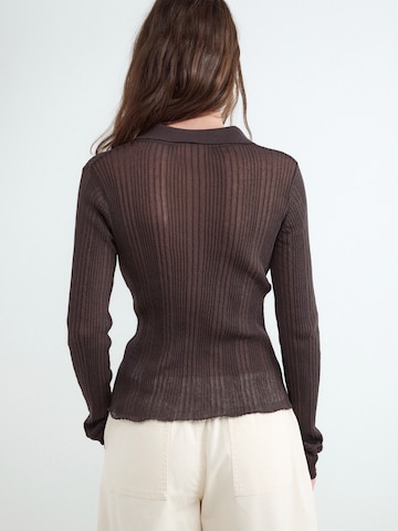 BALMOHK Pullover i brun