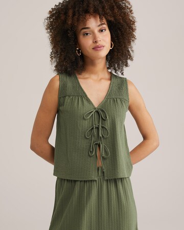 WE Fashion Blouse in Green: front