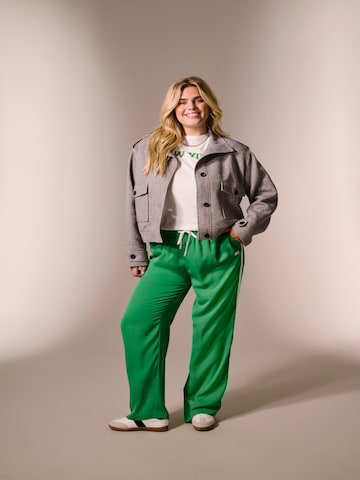 Veste mi-saison 'CARSEDONA' ONLY Carmakoma en gris