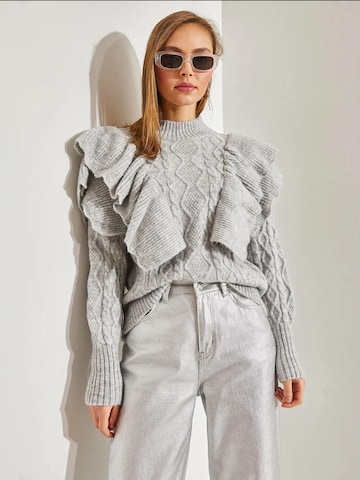 Bianco Lucci - Pullover em cinzento: frente