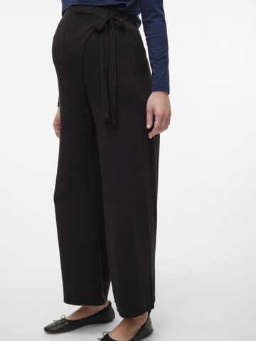 MAMALICIOUS Regular Trousers 'MLGIOVANNA' in Black: front