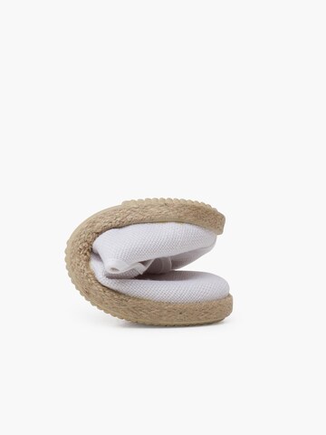 Pisamonas - Zapatos abiertos en blanco