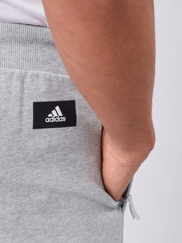 ADIDAS PERFORMANCE Tapered Sporthose in Grau