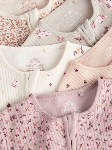 Next Yöpuku värissä beige