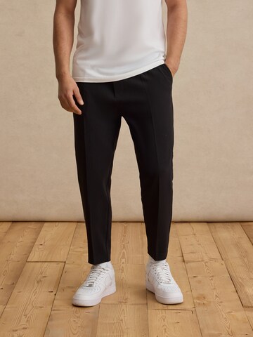 DAN FOX APPAREL Regular Pleat-front trousers 'Toni' in Black: front