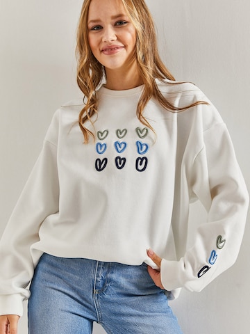 Bianco Lucci Sweatshirt in White: front