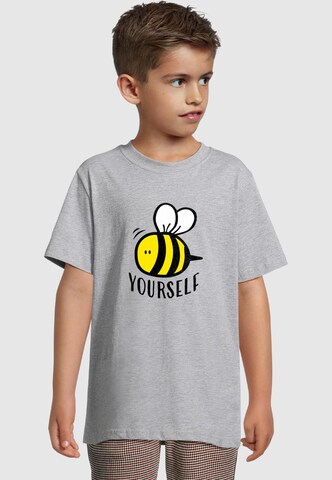 Merchcode Shirt 'Bee Yourself' in Grijs: voorkant