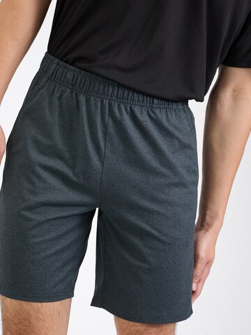 regular Pantaloni sportivi 'FNK' di 4F in grigio