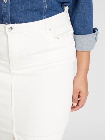 Vero Moda Curve Skirt 'LUCKY' in White