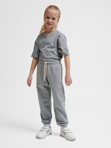 Hummel Loosefit Hose in Grau