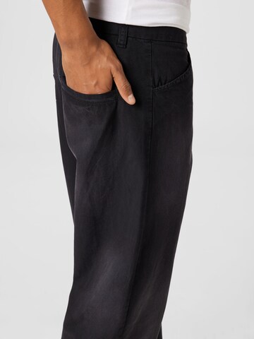 Loosefit Pantalon WEEKDAY en noir