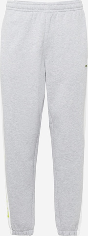 Pantalon LACOSTE en gris : devant