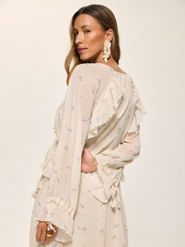 Abito di Kamila Šikl in beige