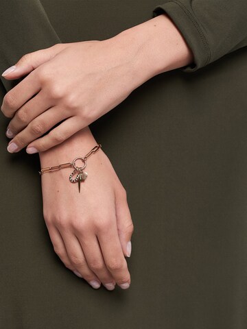 Tamaris Pendant in Gold: front