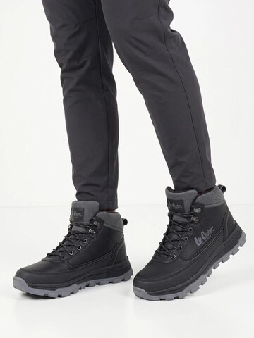 Lee Cooper Boots 'LCJ-26-01-4625MA' in Black