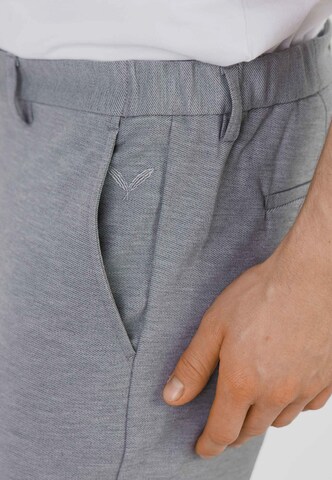 Effilé Pantalon 'Peter Maffein' Kleinigkeit en gris