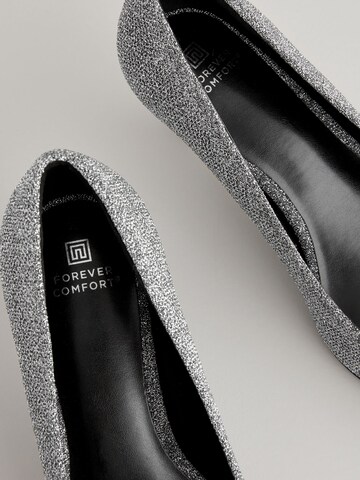 Décolleté di Next in grigio