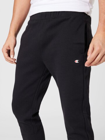 Champion Authentic Athletic Apparel Tapered Broek in Zwart