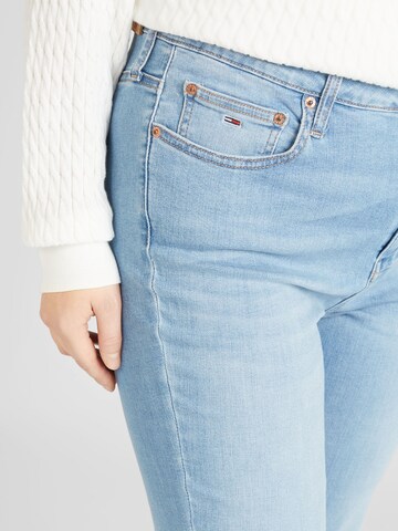 Tommy Jeans Curve Flared Jeans 'SYLVIA FLARE CURVE' in Blau