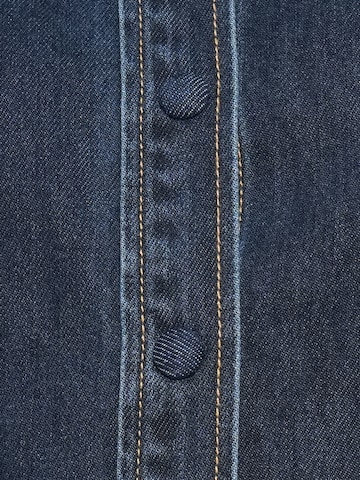 ONLY Between-Season Jacket 'ONLJULIE' in Blue