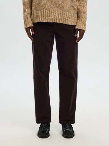 SELECTED Regular Chino trousers in Brown: front