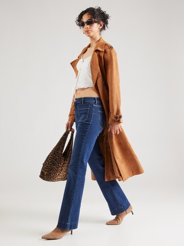 évasé Jean 'Melody' WRANGLER en bleu