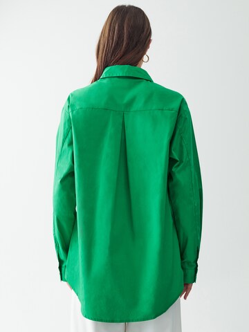 Calli Blouse in Green