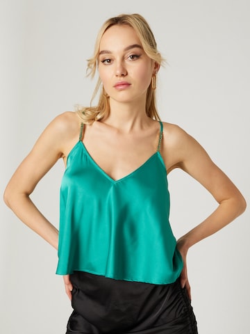 Hoermanseder x About You Top 'Isa' in Green: front