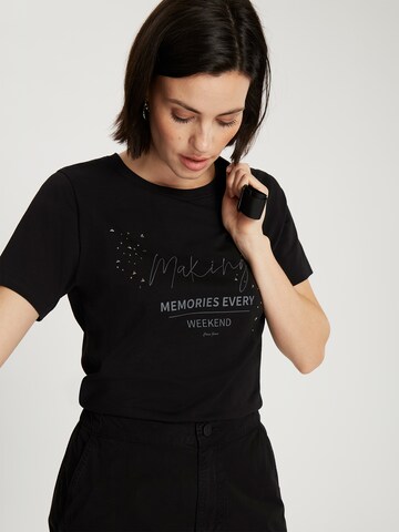 CROSS JEANS T-Shirt in Schwarz