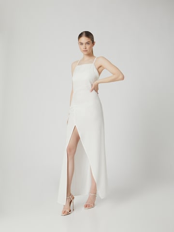 Robe de soirée 'Louisa' RÆRE by Lorena Rae en blanc