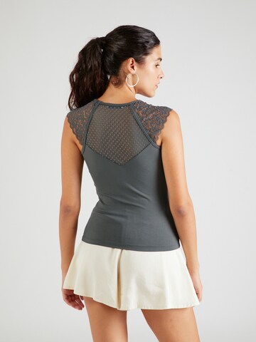 ABOUT YOU - Camiseta 'Esma' en verde