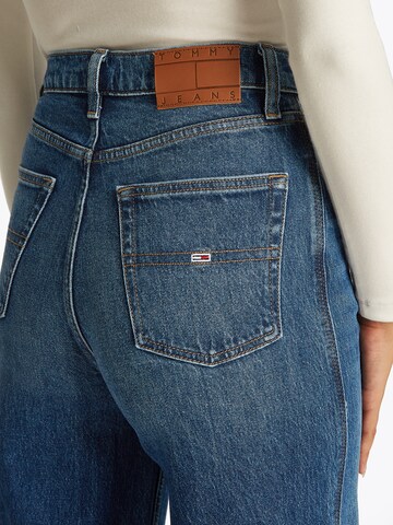 Tommy Jeans Široký strih Džínsy 'Claire' - Modrá
