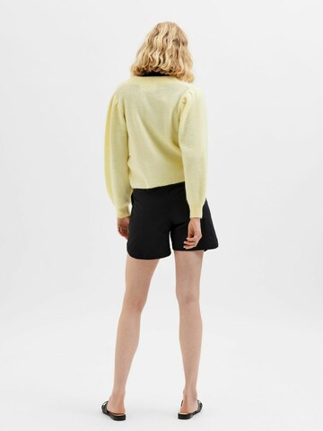 Selected Femme Petite Regular Shorts 'CECILIE' in Schwarz