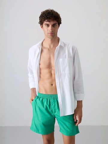 Tommy Life Regular Broek in Groen