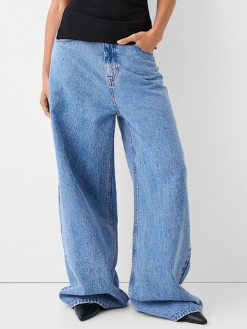 Bershka Wide leg Jeans in Blauw: voorkant