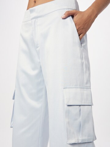 Regular Pantalon cargo Gina Tricot en bleu