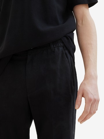 Effilé Pantalon à plis TOM TAILOR DENIM en noir