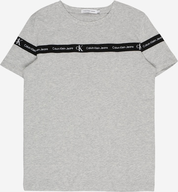 Calvin Klein Jeans - Camiseta en gris: frente