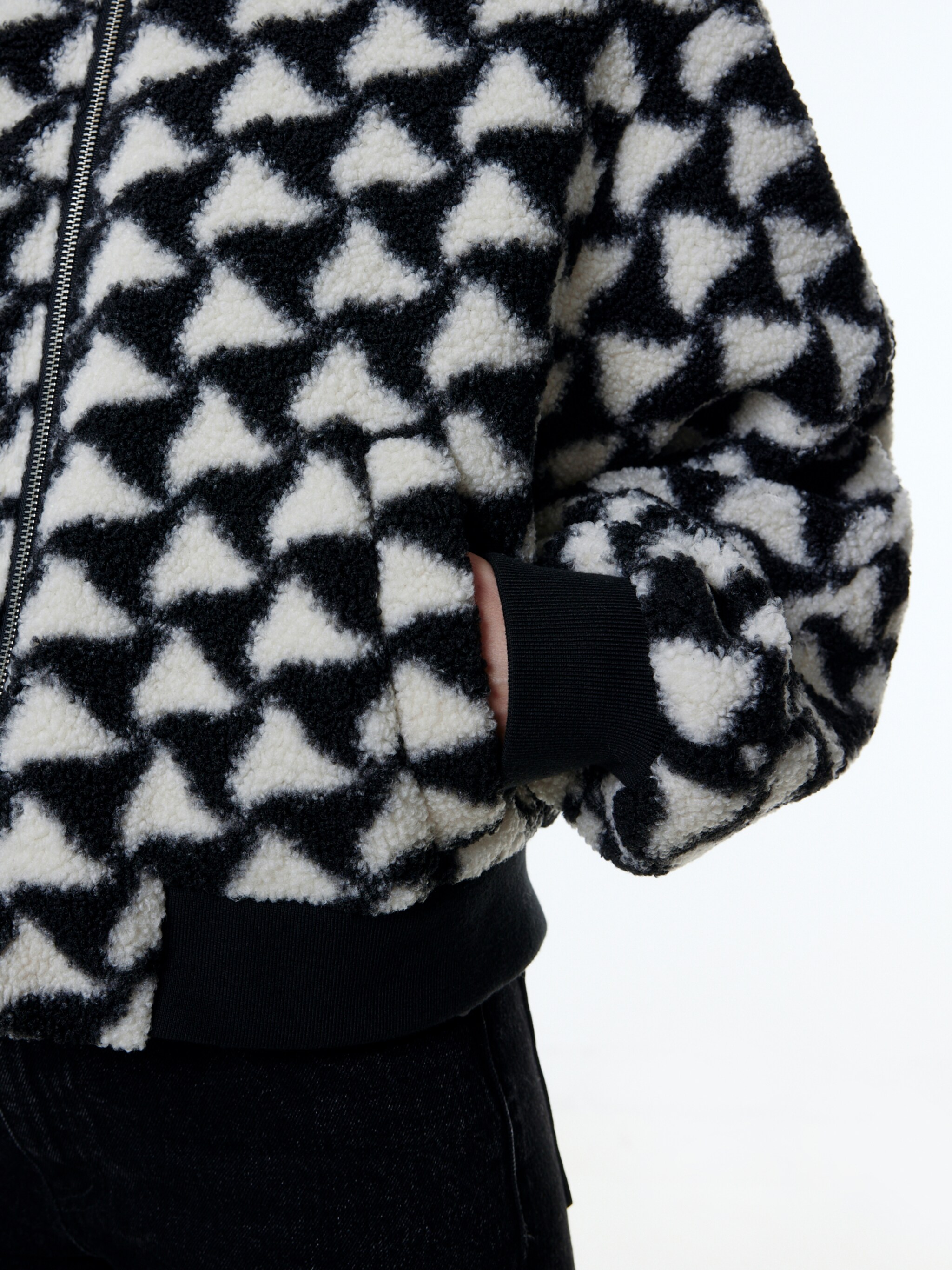 EDITED Producten Tussenjas 'Qian' Zwart