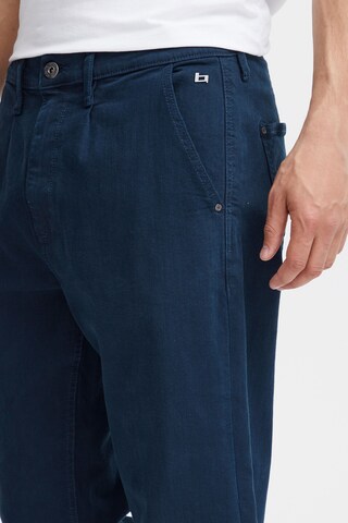 BLEND Tapered Pleated Jeans in Blue
